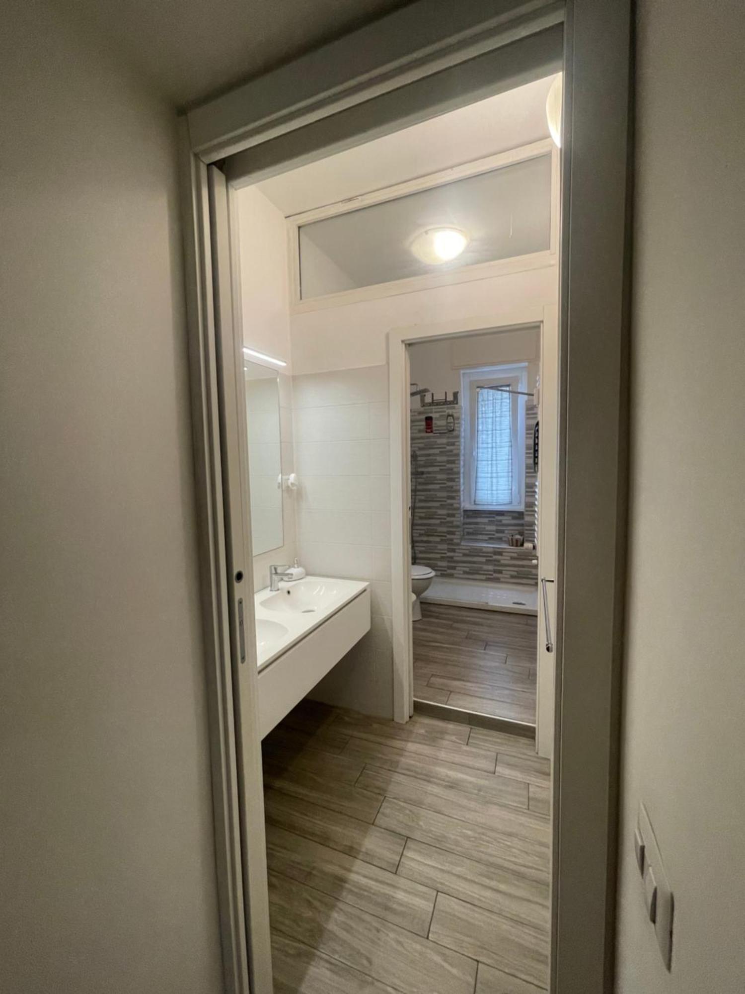 Gardone Apartment - Ampio Appartamento Con 2 Camere Da Letto - Comodo Per Duomo! Milan Exterior photo